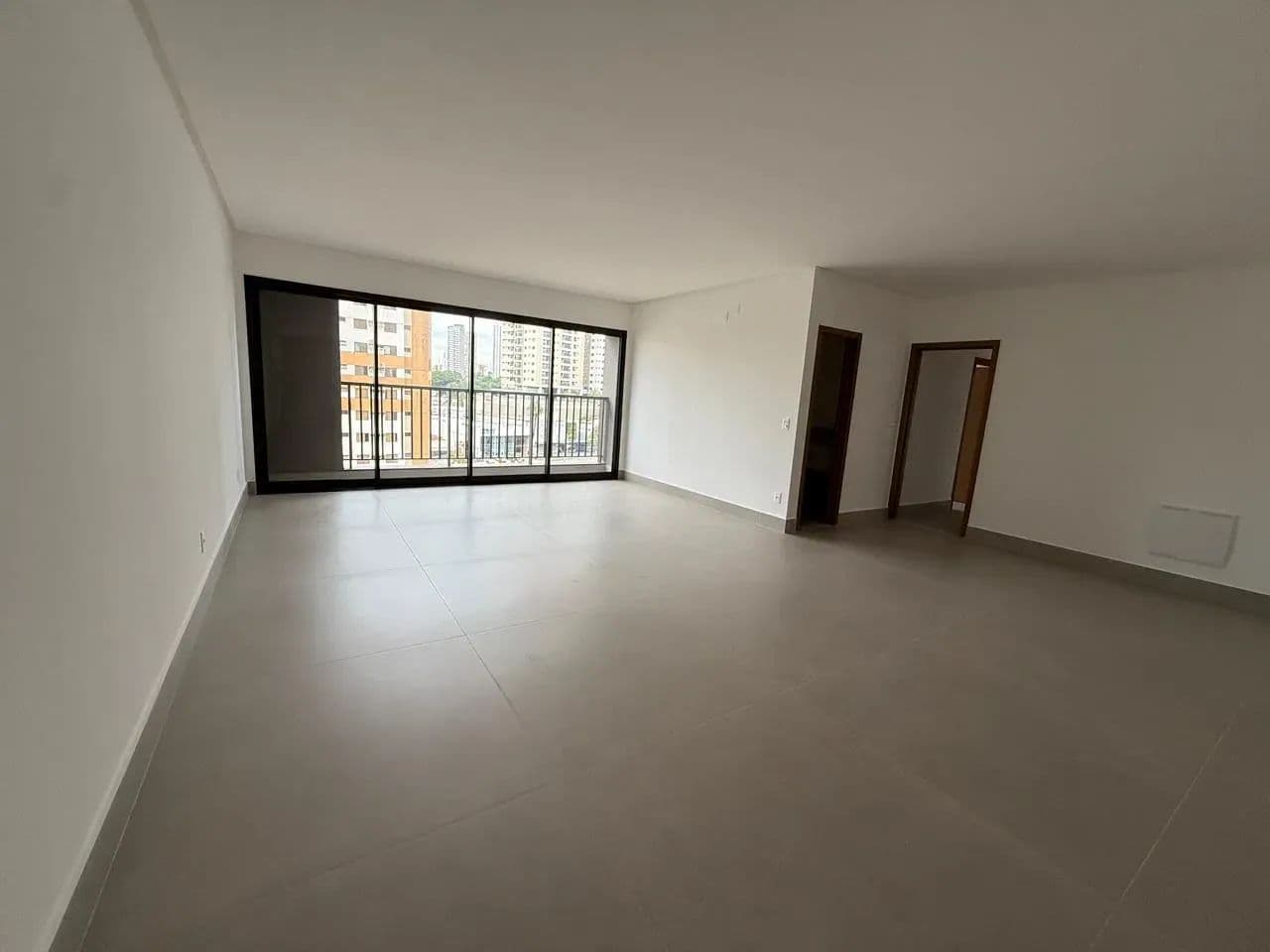 Apartamento com 140m2 3 suítes novo! Gran Marista na Rua 137