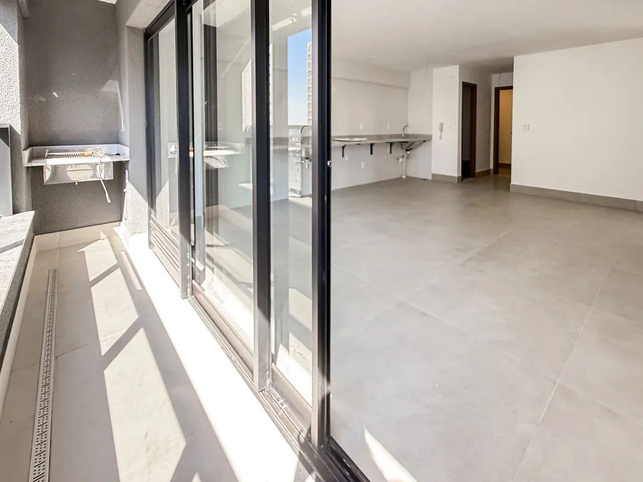 Storya Brasal - Apartamento com 2 suítes e 2 vagas de garagem Nascente