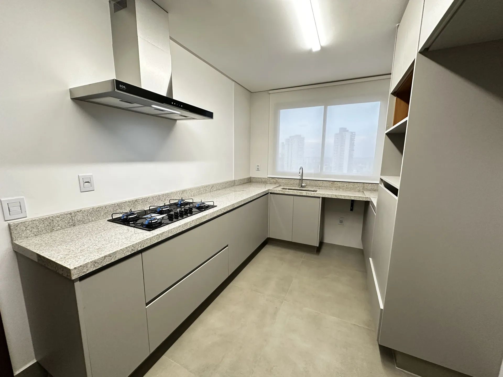 BLANC CASA DESIGN T-36, Setor Bueno. Completo em Marcenaria e fixos.