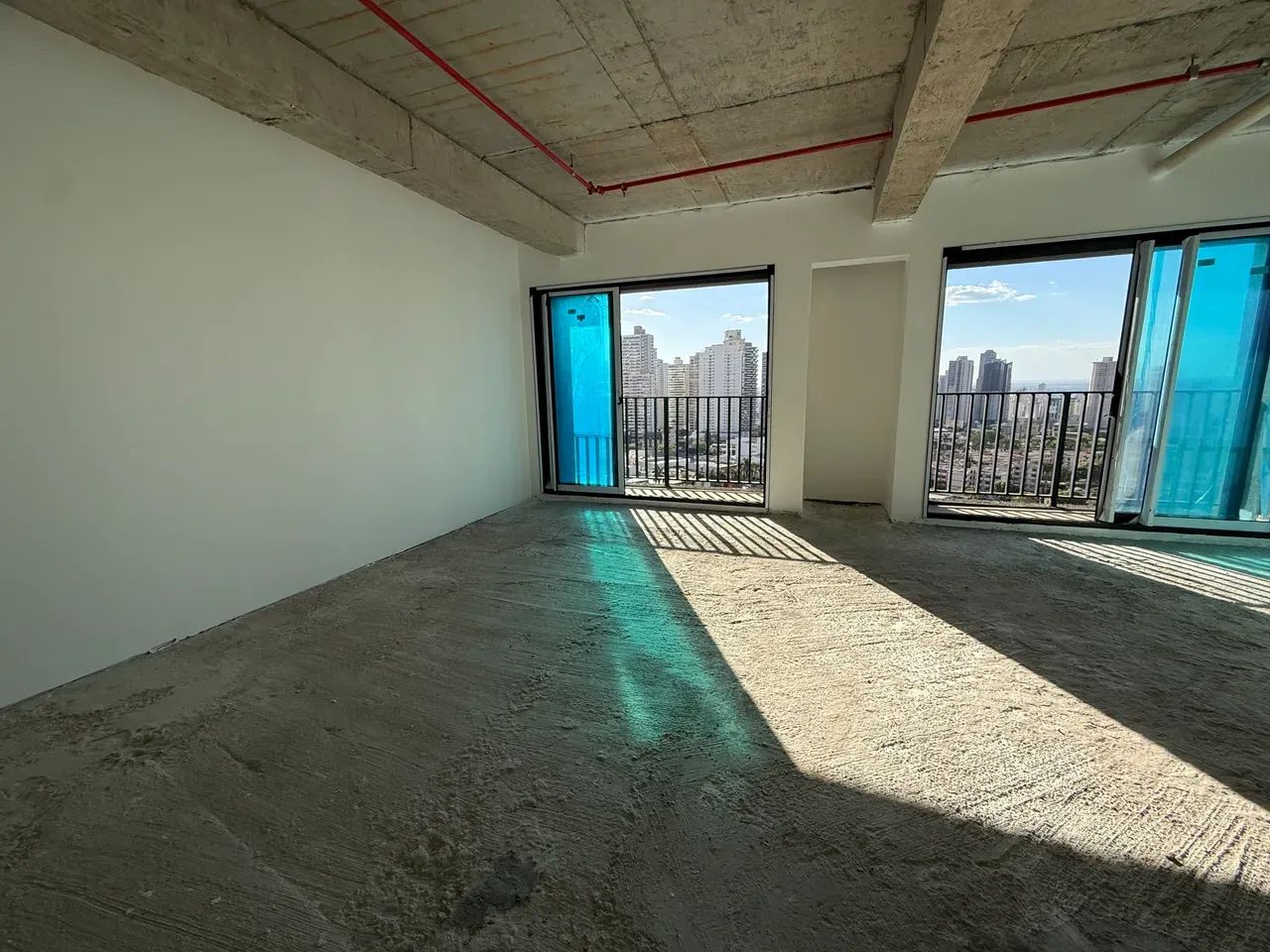 Sala comercial na Av.136, Pateo Offices 51m2 14 andar Vista livre
