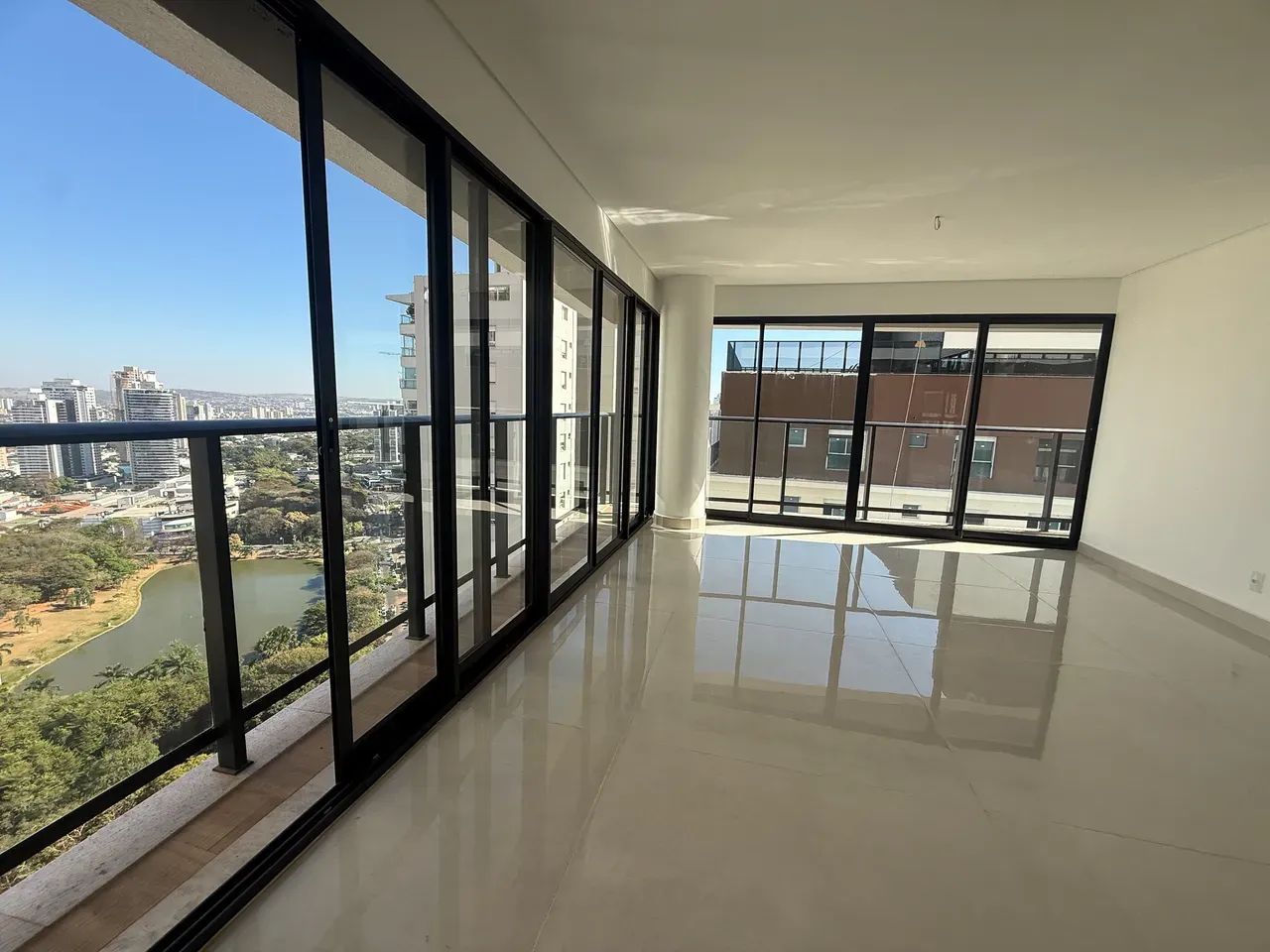 OPUS GYRO VACA BRAVA 3 Suítes 120m2